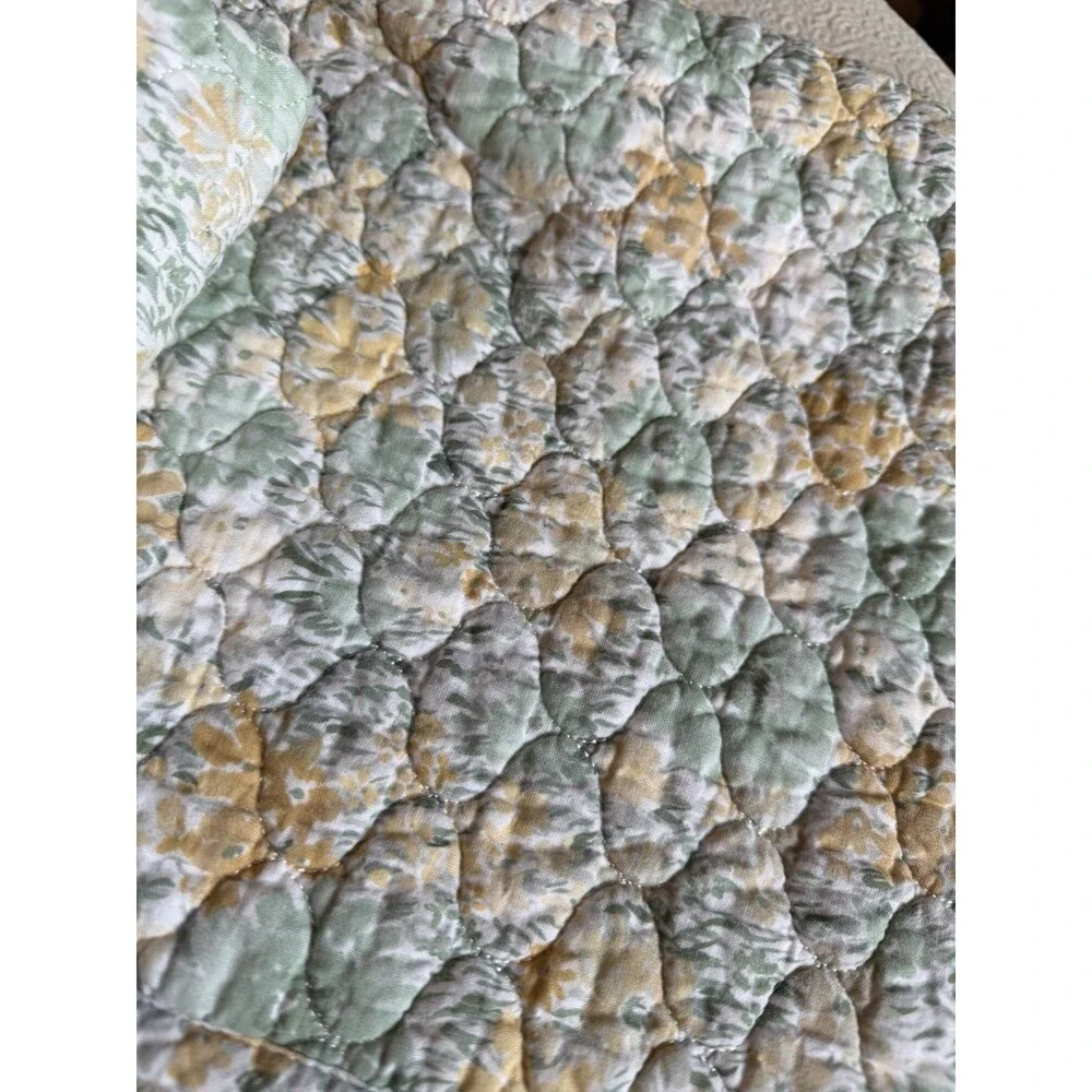 TAHARI Home Set Of Two Quilted Standard Pillow Shams 21